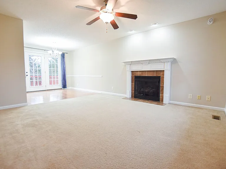 3414 Bradfield Dr — Photo 2