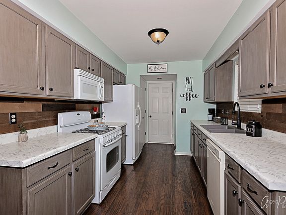 2nd image of 653 Silver Creek Rd #653