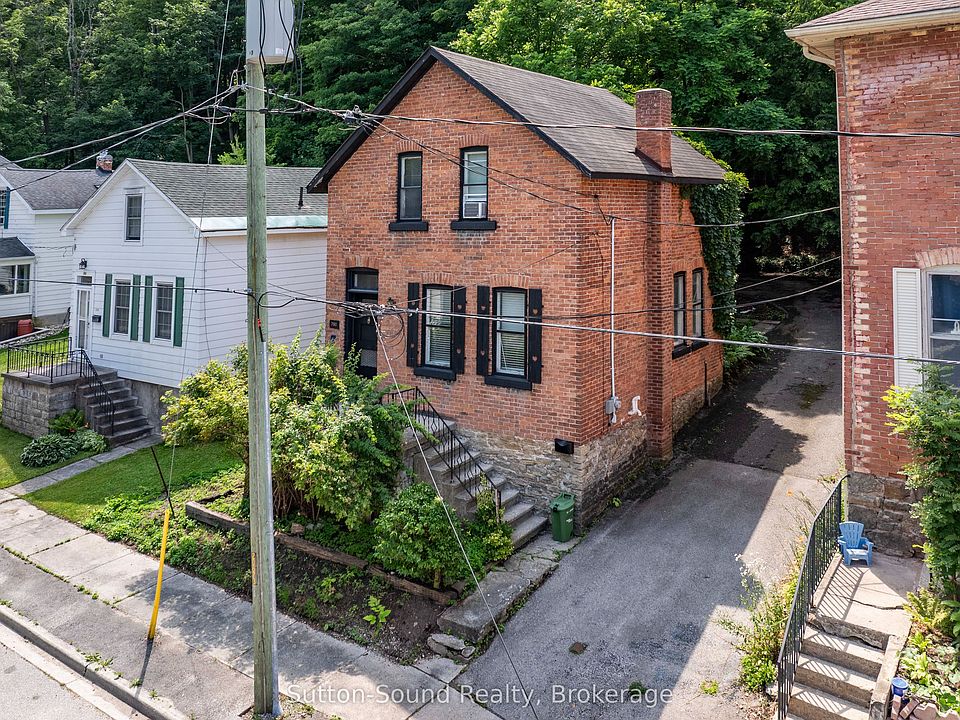 1st image of 790 3rd Ave W #A