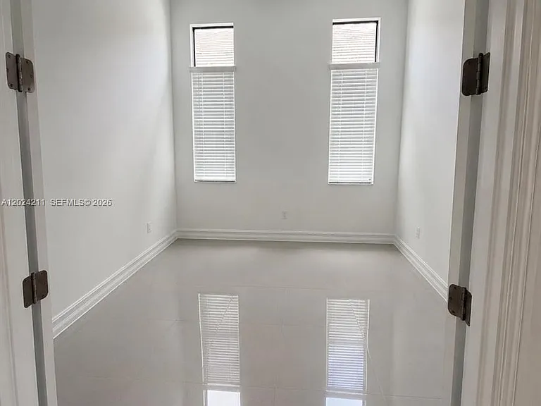 8939 Grand Prix Ln — Photo 14