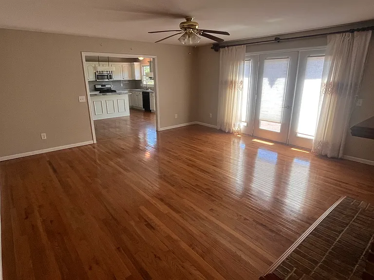 9140 Countrywood Dr — Photo 32