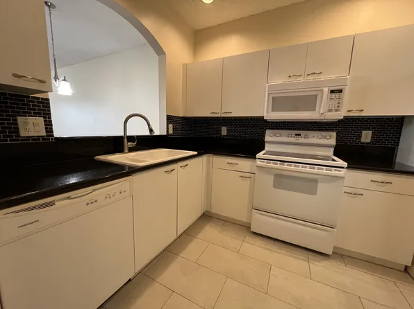 4259 SW 10th Ct, Deerfield Beach, FL 33442