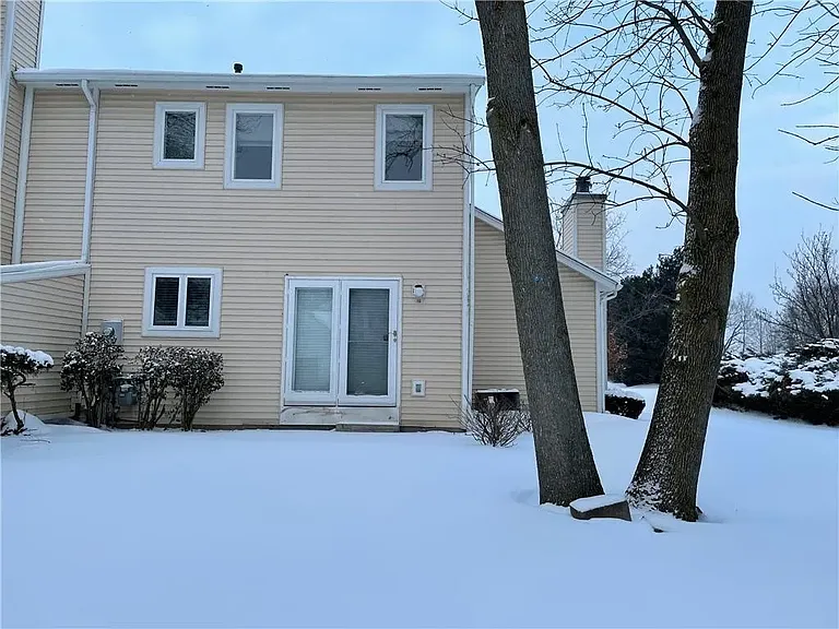 10 Southwick Ct — Photo 25