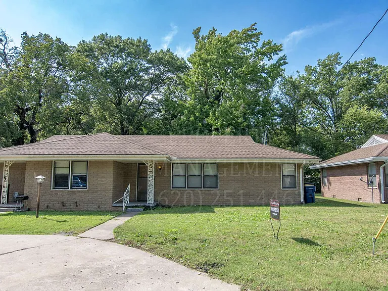 710 S Cline Rd — Photo 6