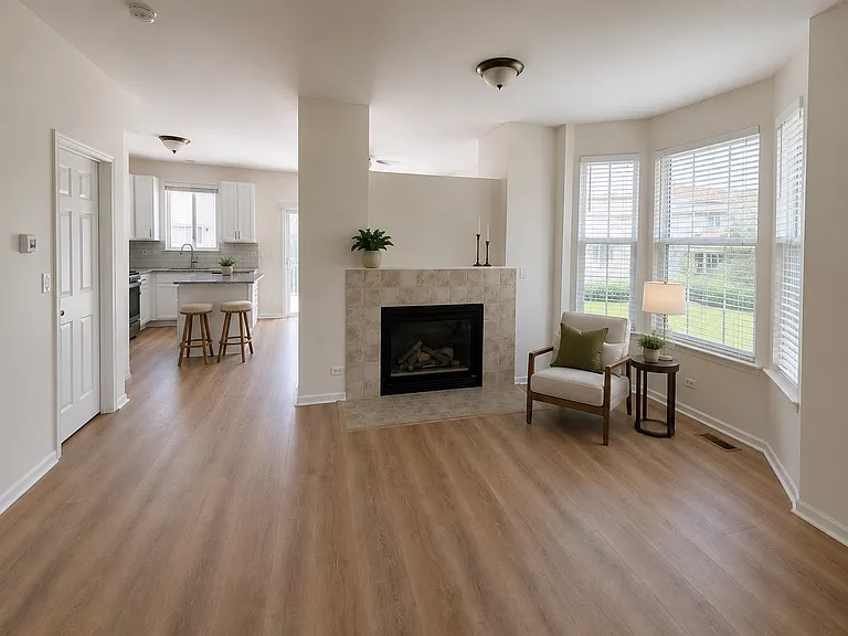 1547 Sauganash Ct — Photo 4
