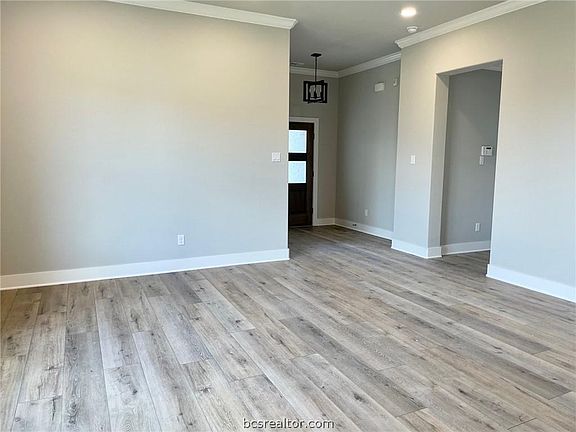 5th image of 5023 Maroon Creek Dr
