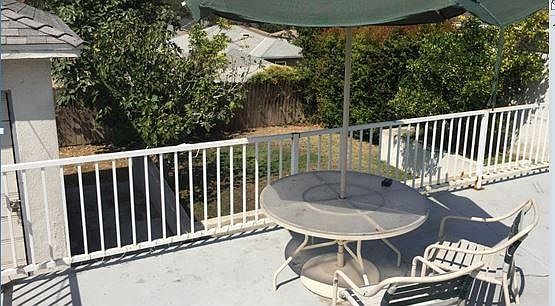 3rd image of 8021 Kenyon Ave