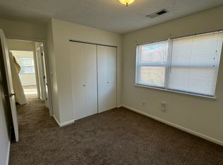 4-2945 Winter Garden Dr, Lexington, KY 40517
