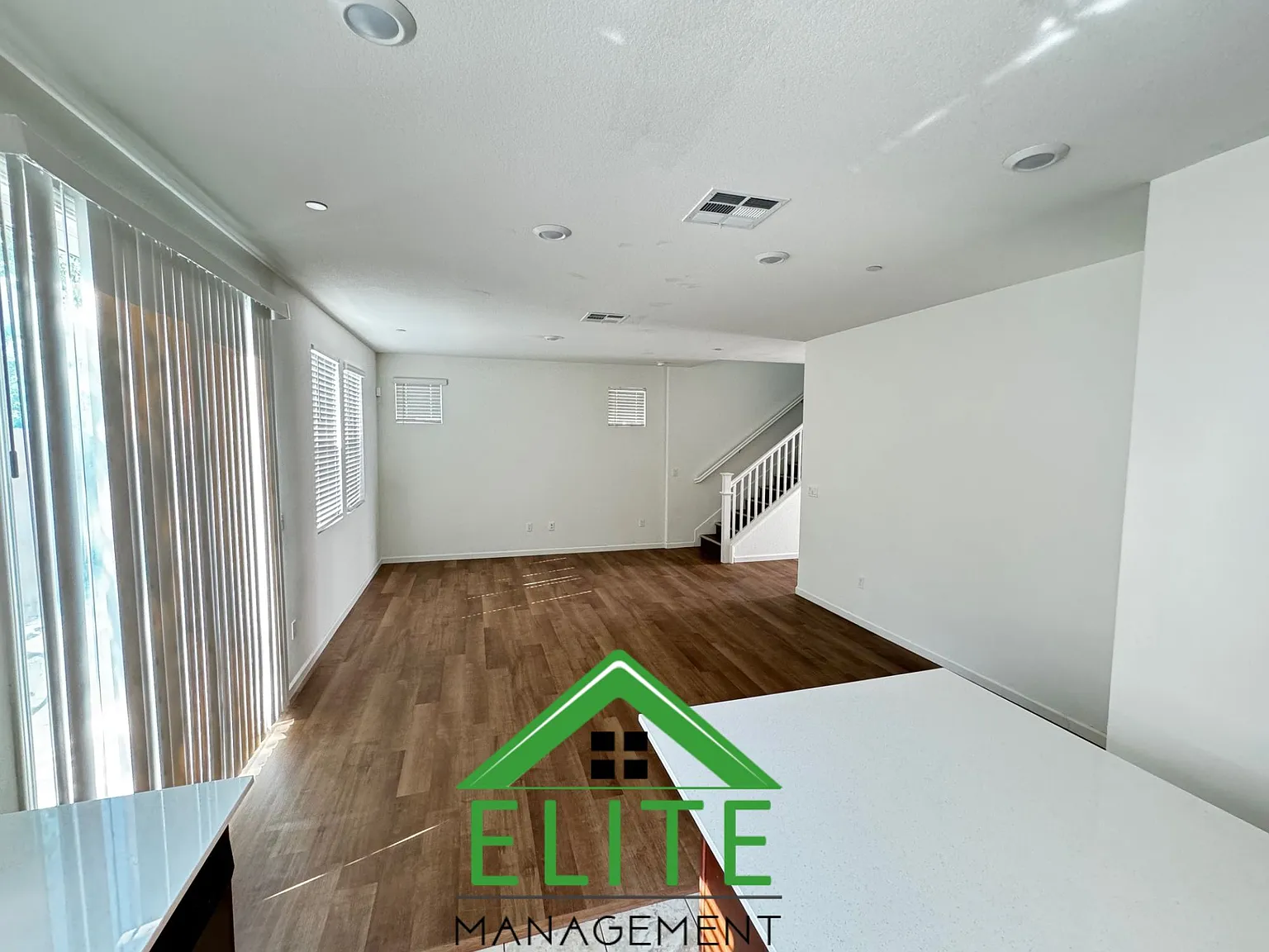 3 bed, 2.5 bath, 1580 sqft, $2,595 — Photo 3