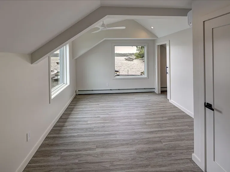 253 Lake Rd — Photo 8