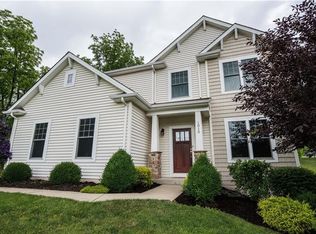 1010 Red Tail Holw, Washington, PA 15301