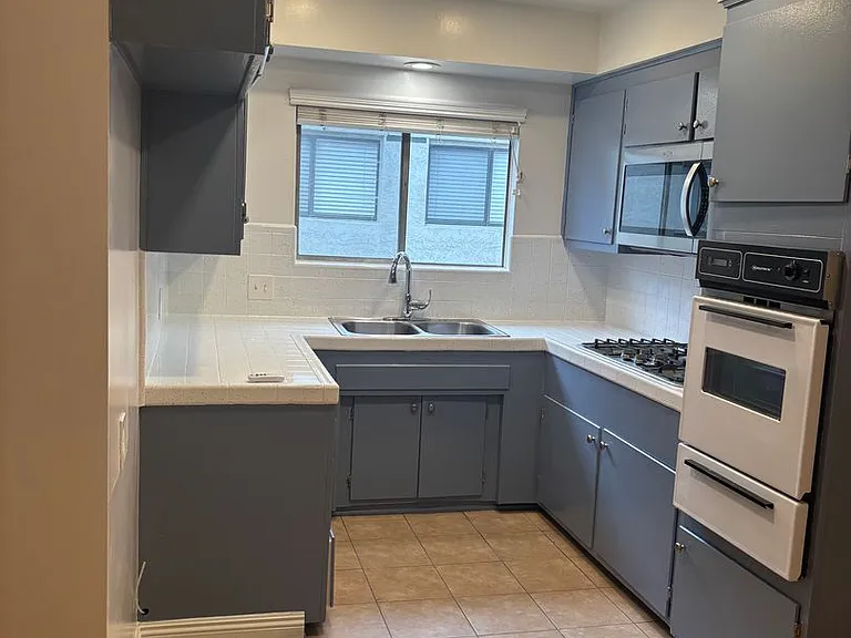 1147 San Rafael Ave — Photo 13
