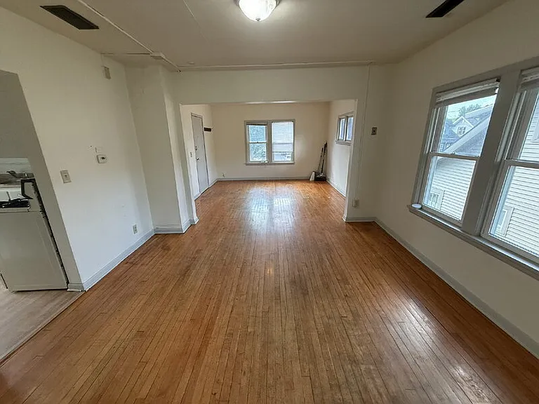 2507 E Johnson St #3 — Photo 8