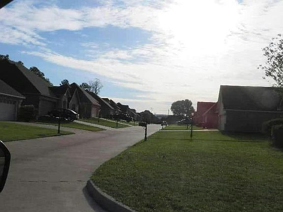 3rd image of 9330 Briarcrest St