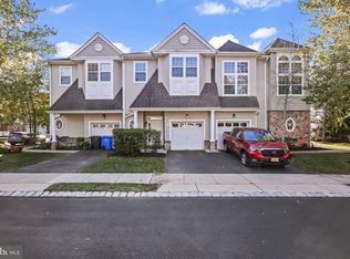6 Ocean Breeze Ct, Manahawkin, NJ 08050