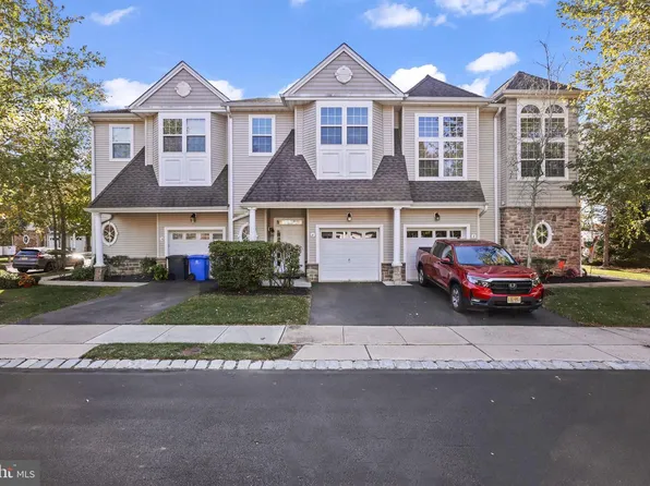 6 Ocean Breeze Ct, Manahawkin, NJ 08050