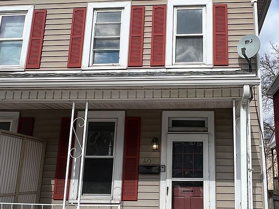 2nd image of 405 Beall St