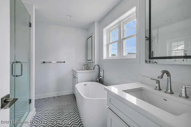916 Ocean Ave #WEEKLY PRICE — Photo 25