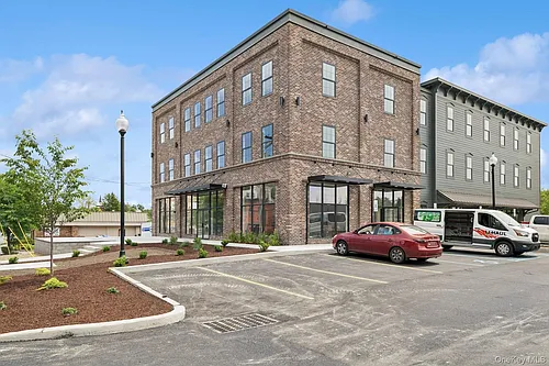 153 Greenwich Ave #201 Photo 1