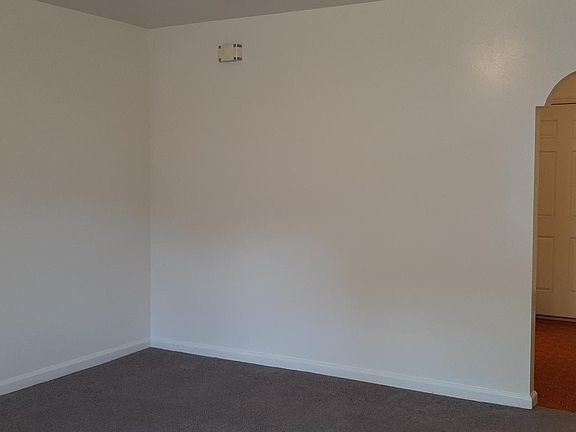 4th image of 253 S Lee Ave #3