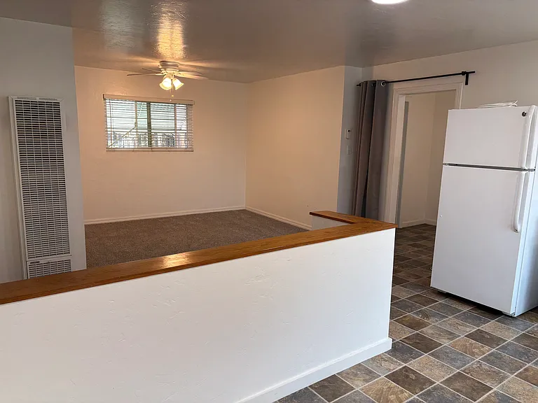 416 Tyrella Ave — Photo 13