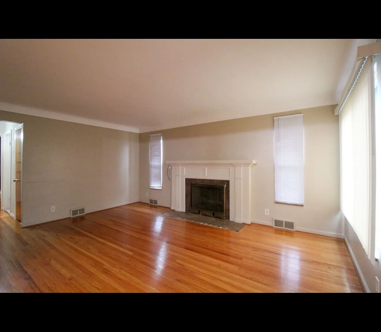 3 bed, 1444 sqft, $2,000 — Photo 1