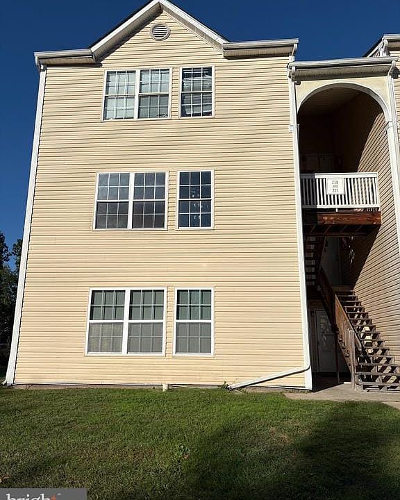 1st image of 221 Highland Blvd APT A