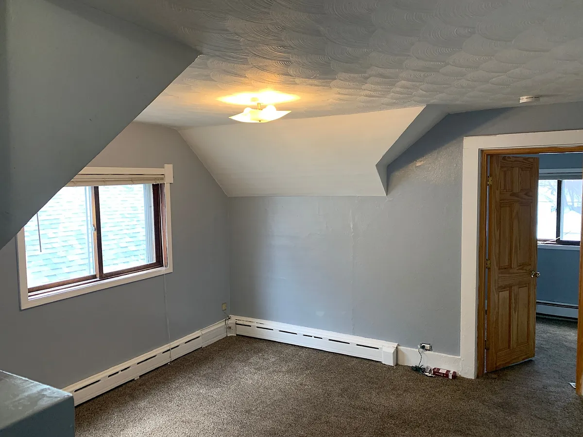 Living Room - 624 1/2 N Barstow St #2