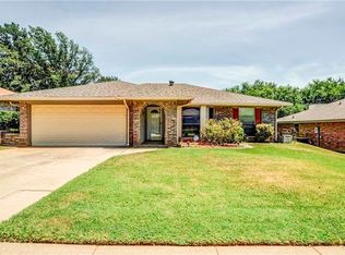 2500 Cranberry Ln, Euless, TX 76039