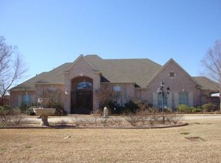 2255 Savannah Trce, Beaumont, TX 77706