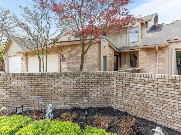 4291 Foxpointe Dr #53, West Bloomfield, MI 48323