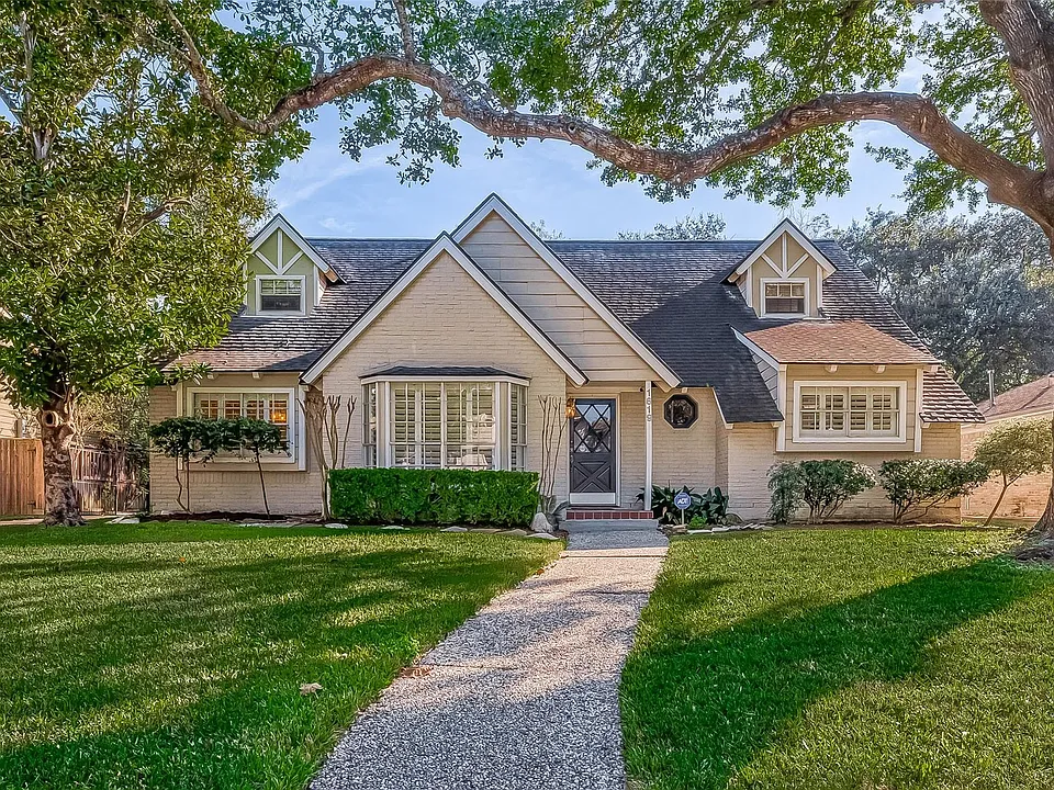 1619 Crystal Hills Dr