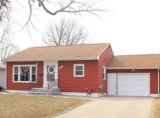 933 Norwood Dr SE, Cedar Rapids, IA 52403