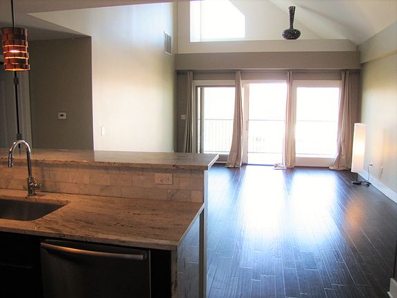 5th image of 1111 Burlington Ave Unit 412