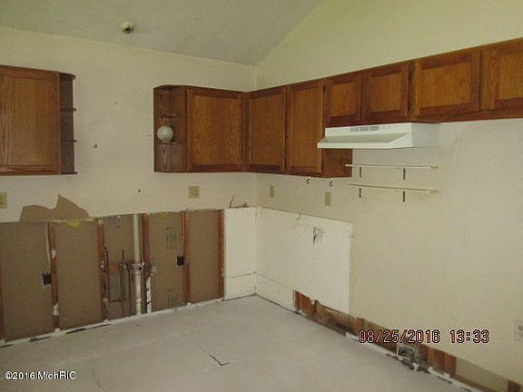 5th image of 2823 Crescent St