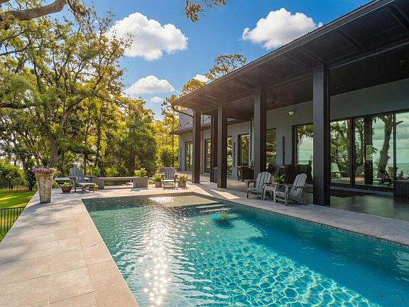 2nd image of 252 Chat Holley Rd