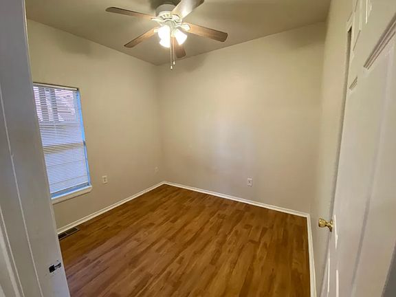 4th image of 4545-4567 Morrison Rd #205