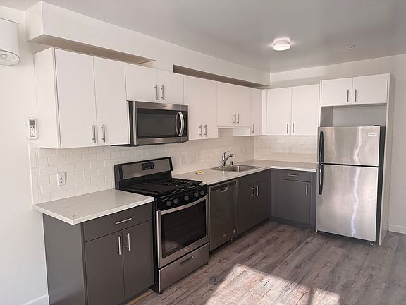 5th image of 1714 Columbia St APT 1
