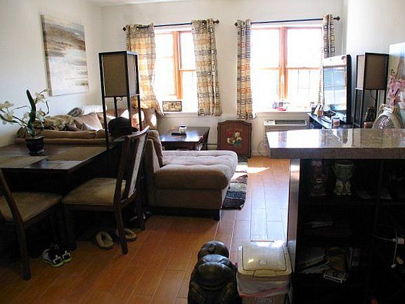 2nd image of 2538 38th St APT 2F