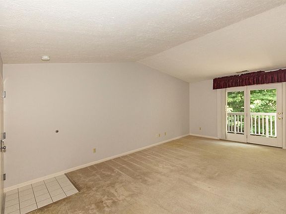 5th image of 8794 Carrousel Park Cir Unit 140