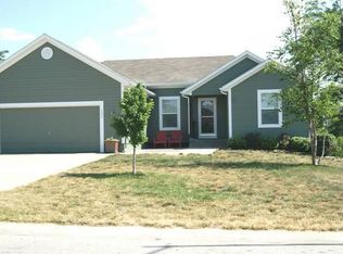 506 W 4th St, Wellsville, KS 66092