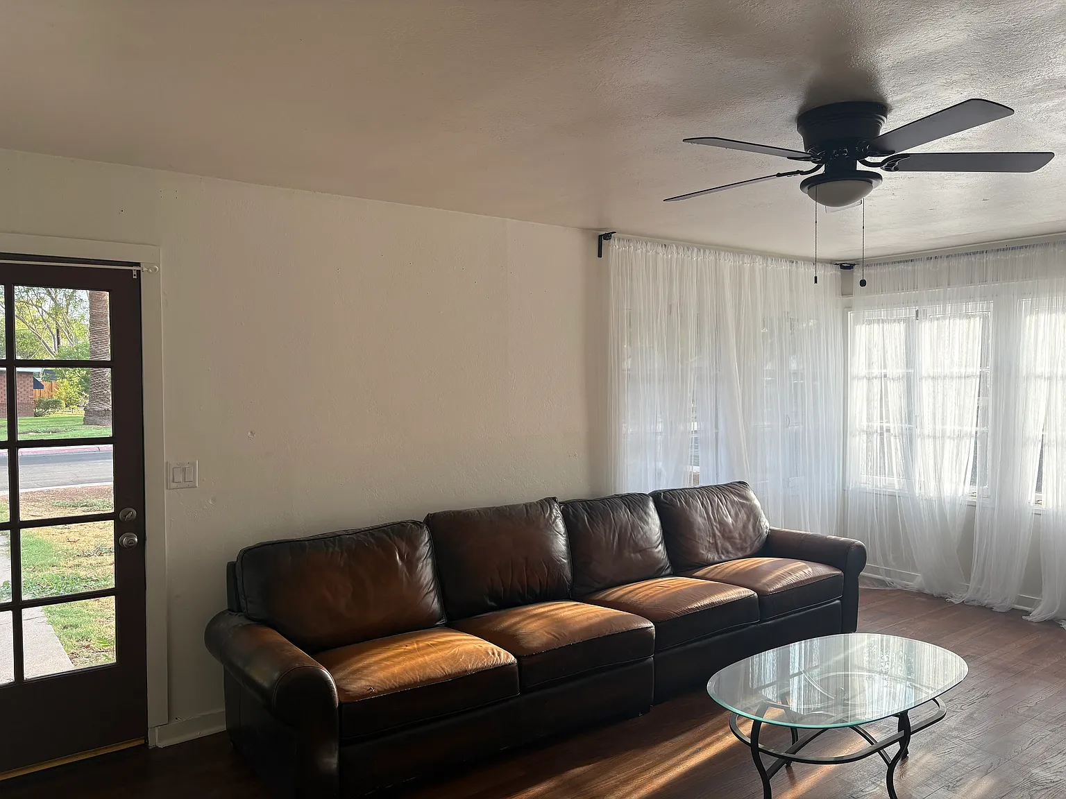 4 bed, 2600 sqft, $700 — Photo 3