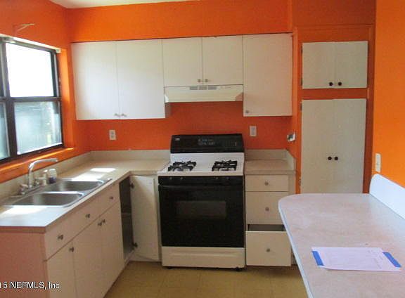 5th image of 4519 Begbie Dr