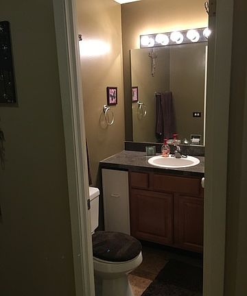 3rd image of 6010 Oakwood Dr APT 1L