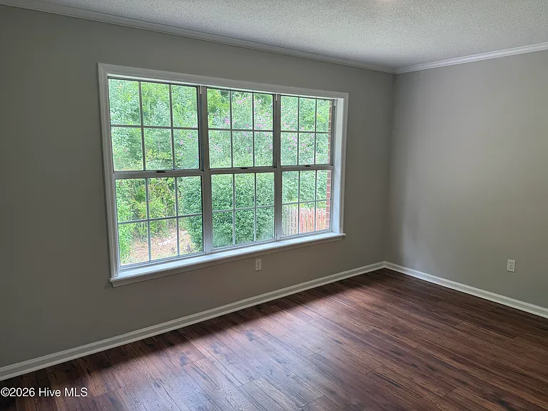 2961 Pointewest Dr — Photo 8