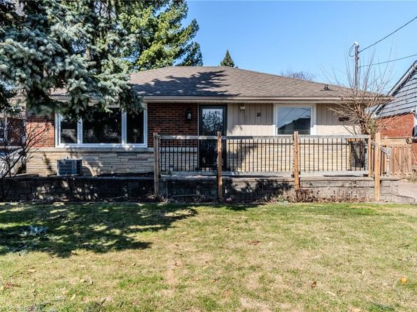 16 Toby Cres, Hamilton, ON L8T 2N6
