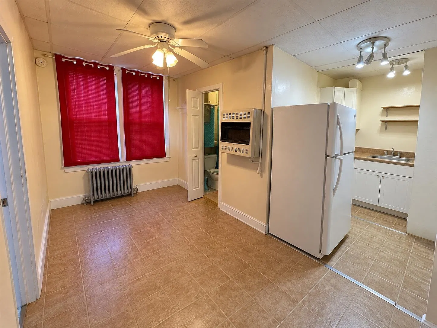 1 bed, 1.0 bath, 400 sqft, $1,500 — Photo 2