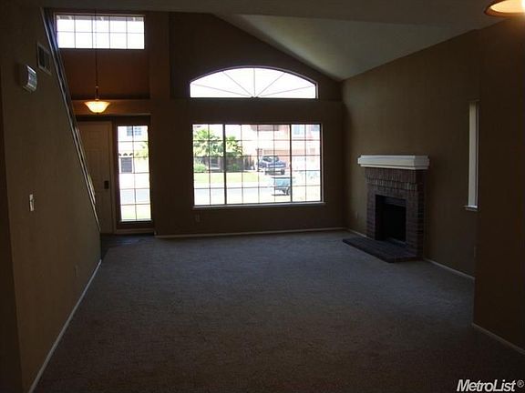 2nd image of 1966 Woodcrest Ct