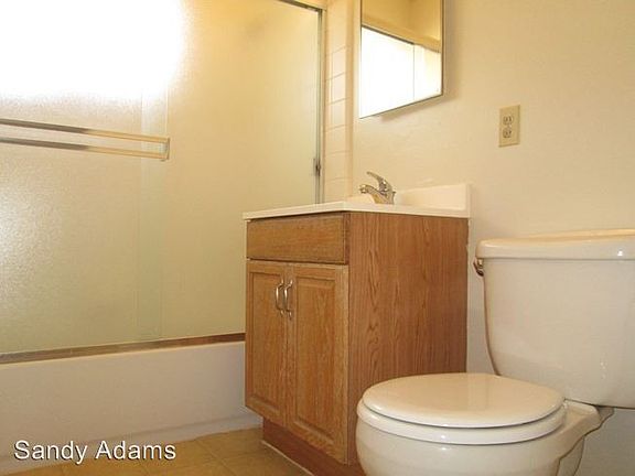 5th image of 844 Maryann Dr APT 10
