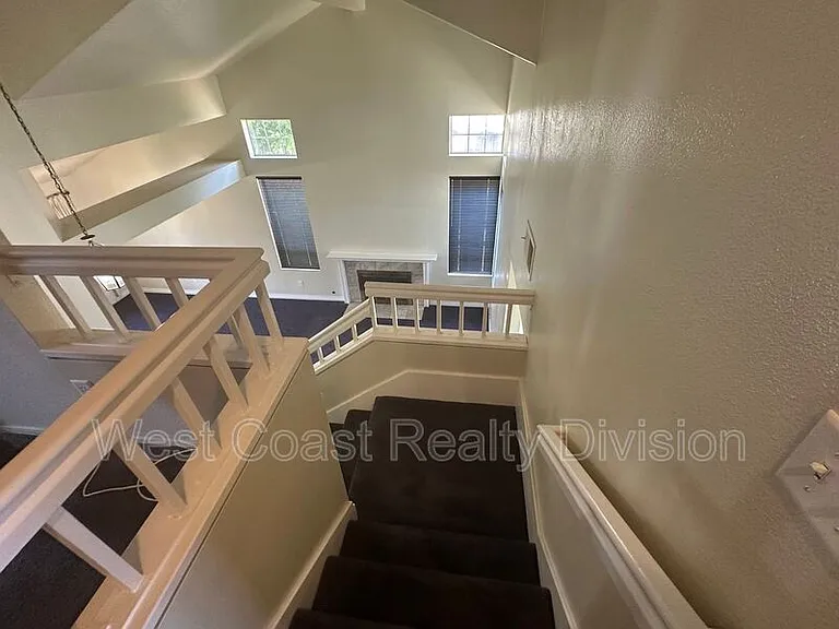 7049 Arlington Pl — Photo 37